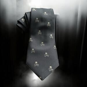 Skull and Crossbones Long Tie Black Beige Pirate Halloween Woven Silk Foulard